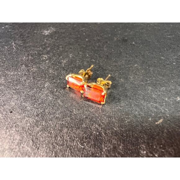 14k Gold Emerald-Cut Garnet Stud Earrings - Picture 15 of 16